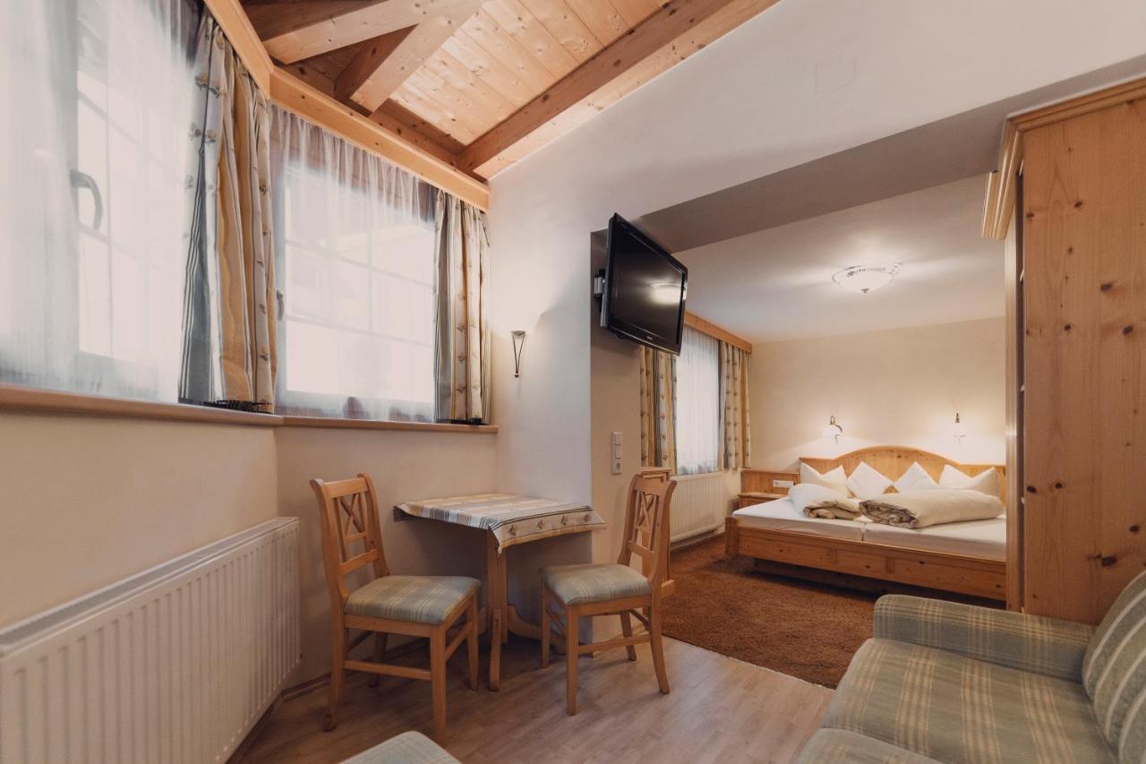 Hotel Tanzer Ischgl Bagian luar foto